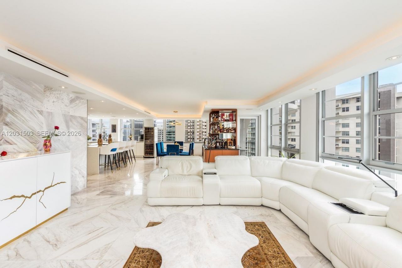 5660 Collins Ave , Unit 14C, Miami Beach, FL 33140 Photo