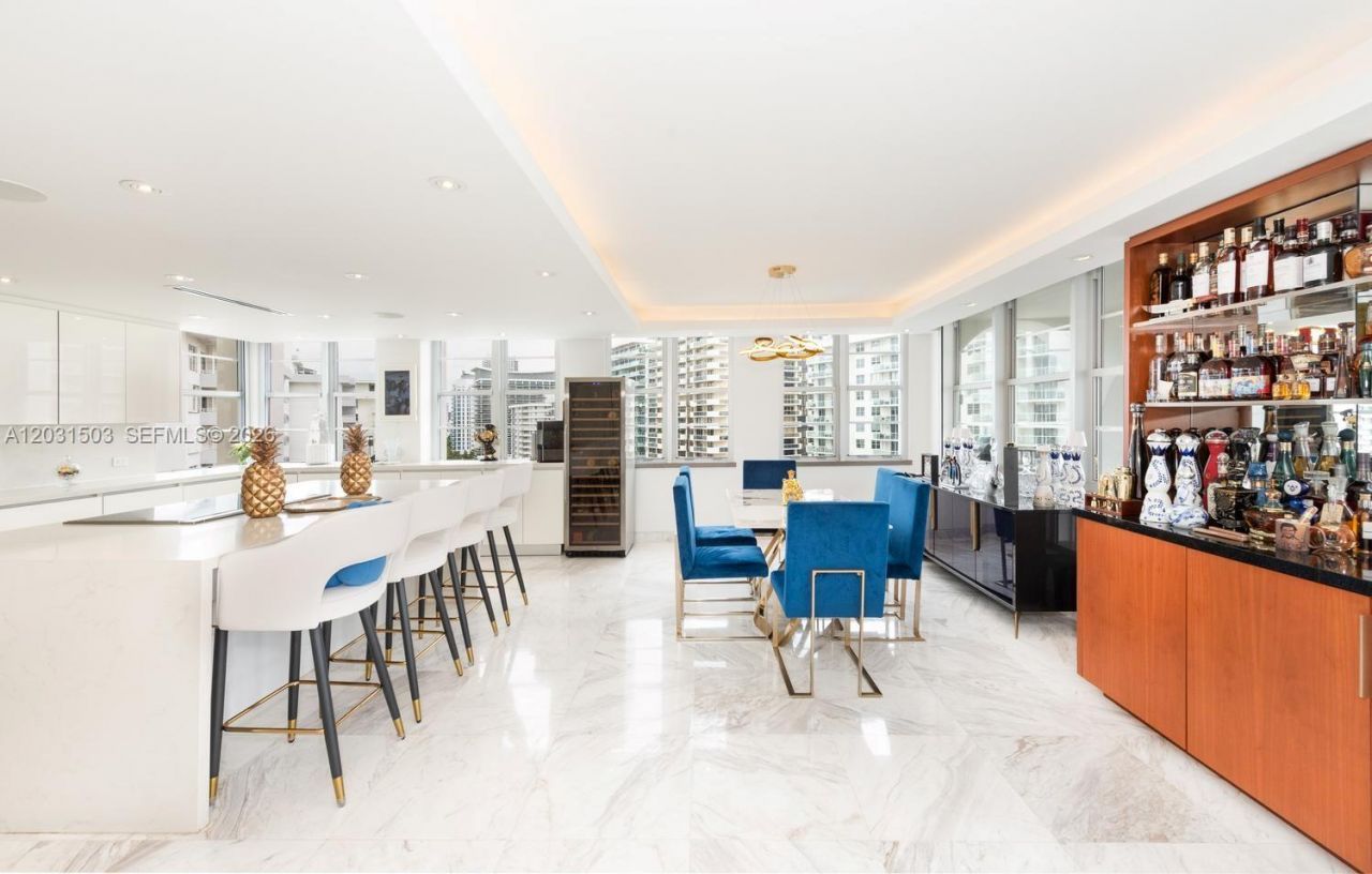 5660 Collins Ave , Unit 14C, Miami Beach, FL 33140 Photo
