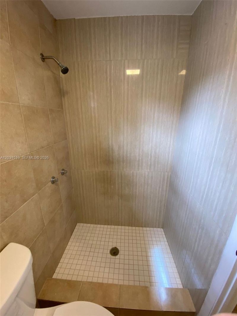 11310 Peachtree Dr , Miami, FL 33161 Photo