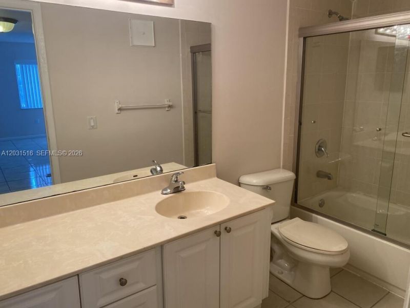 721 N Pine Island Rd , Unit 304, Plantation, FL 33324 Photo