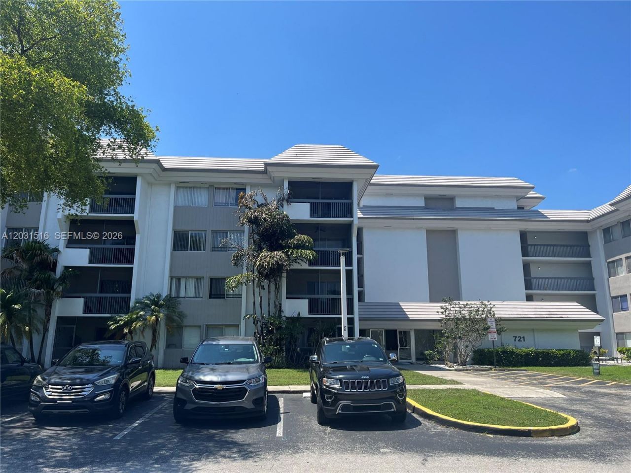 721 N Pine Island Rd, Unit 304, Plantation, FL 33324 Photo