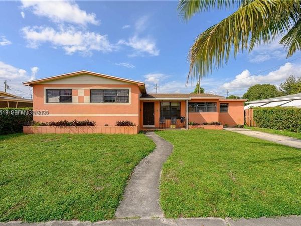 17800 NW 14th Pl , Miami Gardens, FL 33169