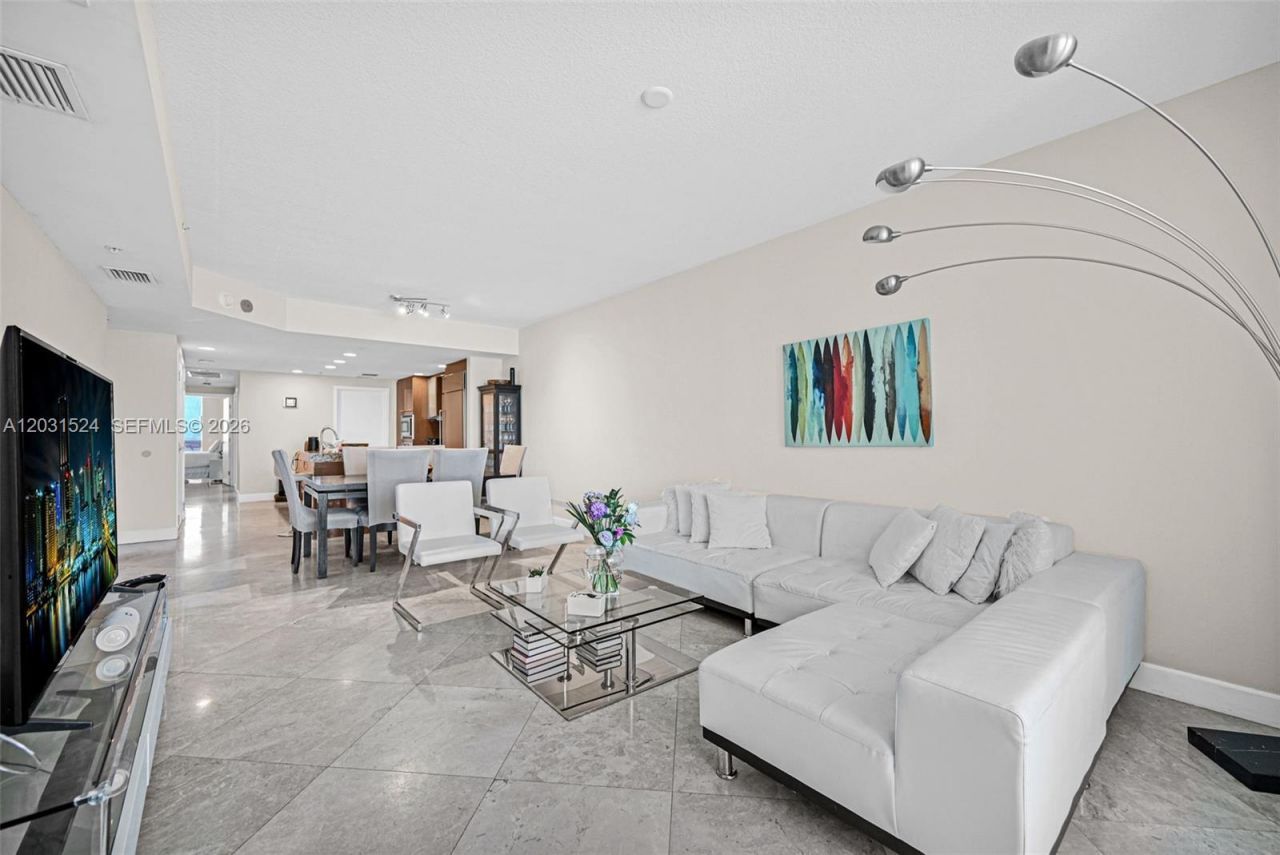 3801 Collins Ave , Unit 1102, Miami Beach, FL 33140 Photo
