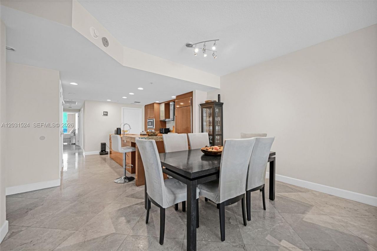 3801 Collins Ave , Unit 1102, Miami Beach, FL 33140 Photo