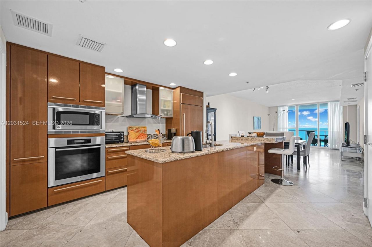 3801 Collins Ave , Unit 1102, Miami Beach, FL 33140 Photo