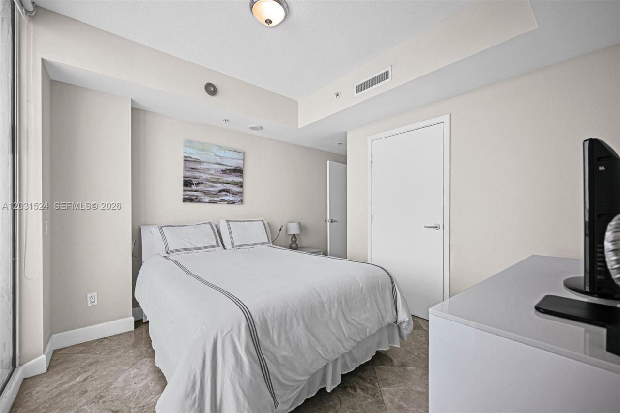 3801 Collins Ave , Unit 1102, Miami Beach, FL 33140 Photo
