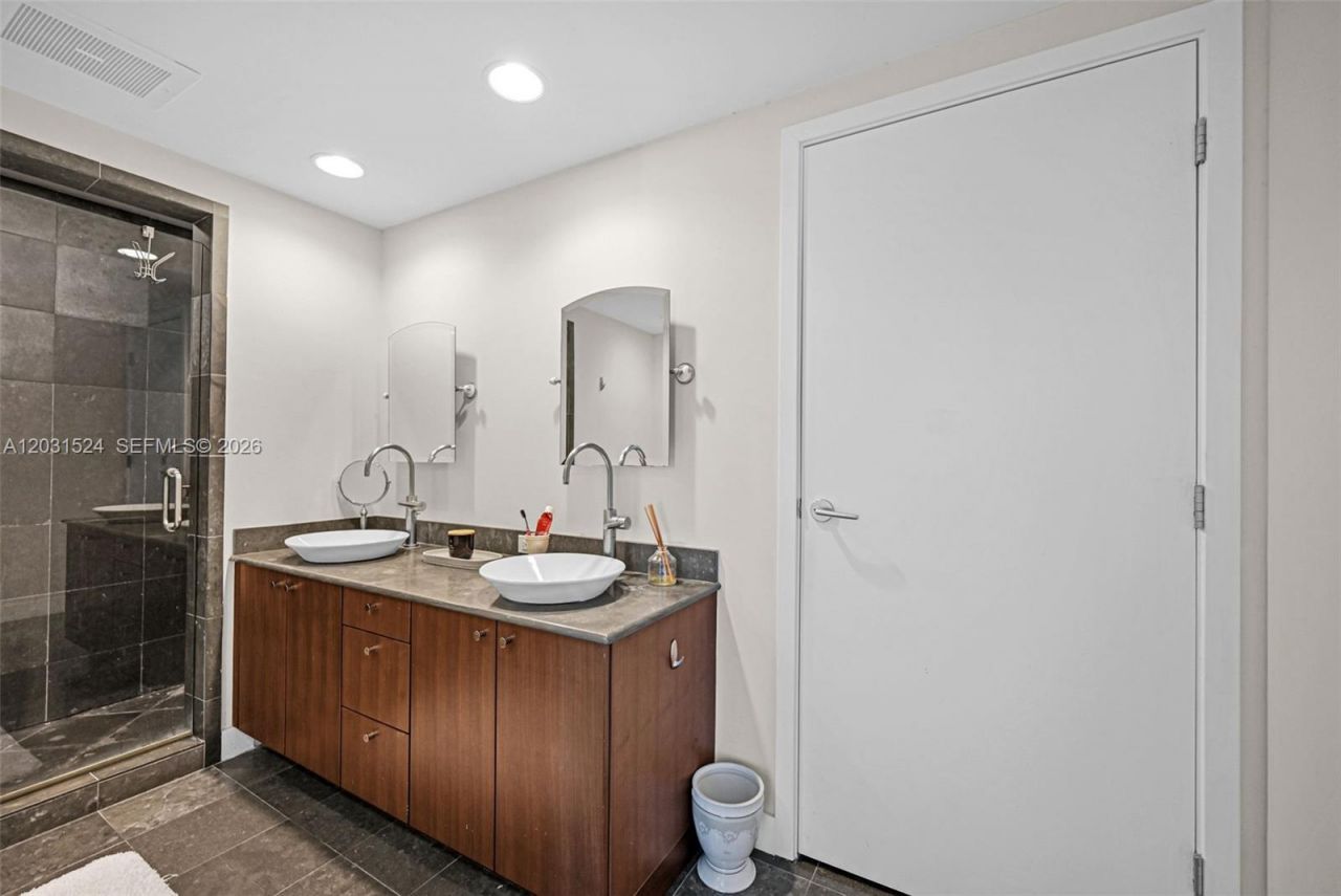 3801 Collins Ave , Unit 1102, Miami Beach, FL 33140 Photo