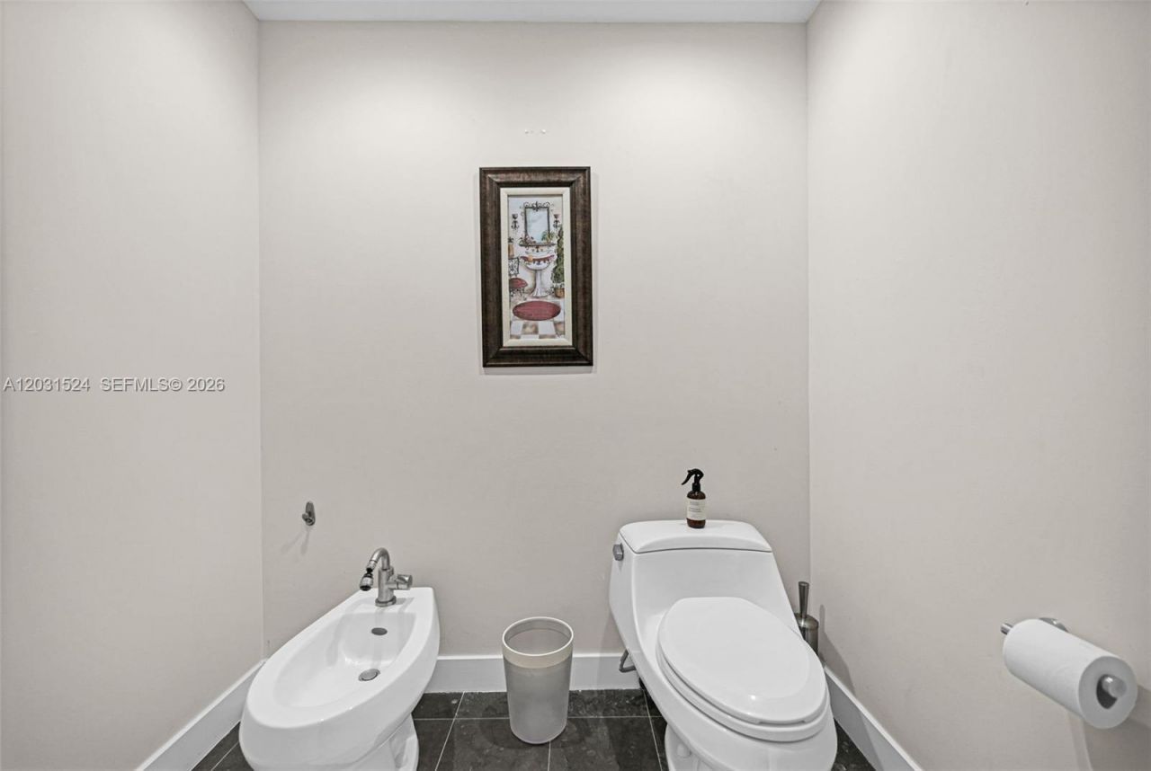 3801 Collins Ave , Unit 1102, Miami Beach, FL 33140 Photo