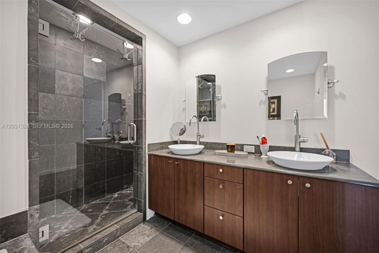 3801 Collins Ave , Unit 1102, Miami Beach, FL 33140 Photo