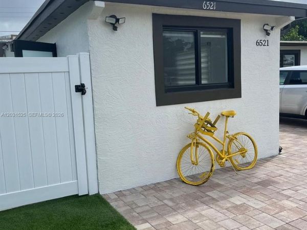 6521 SW 5th St , Unit 6521, Pembroke Pines, FL 33023