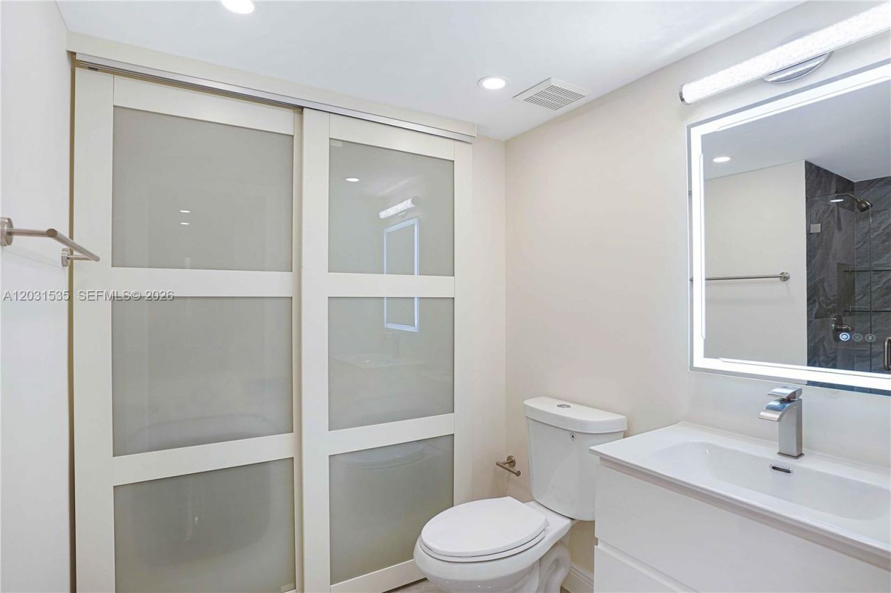 3500 Mystic Pointe Dr , Unit 1206, Aventura, FL 33180 Photo