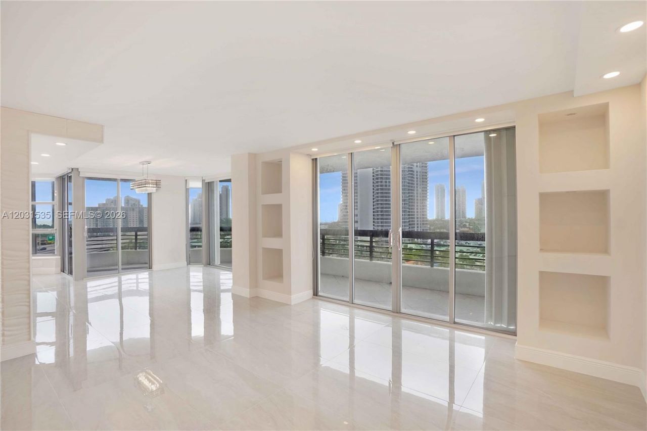 3500 Mystic Pointe Dr , Unit 1206, Aventura, FL 33180 Photo