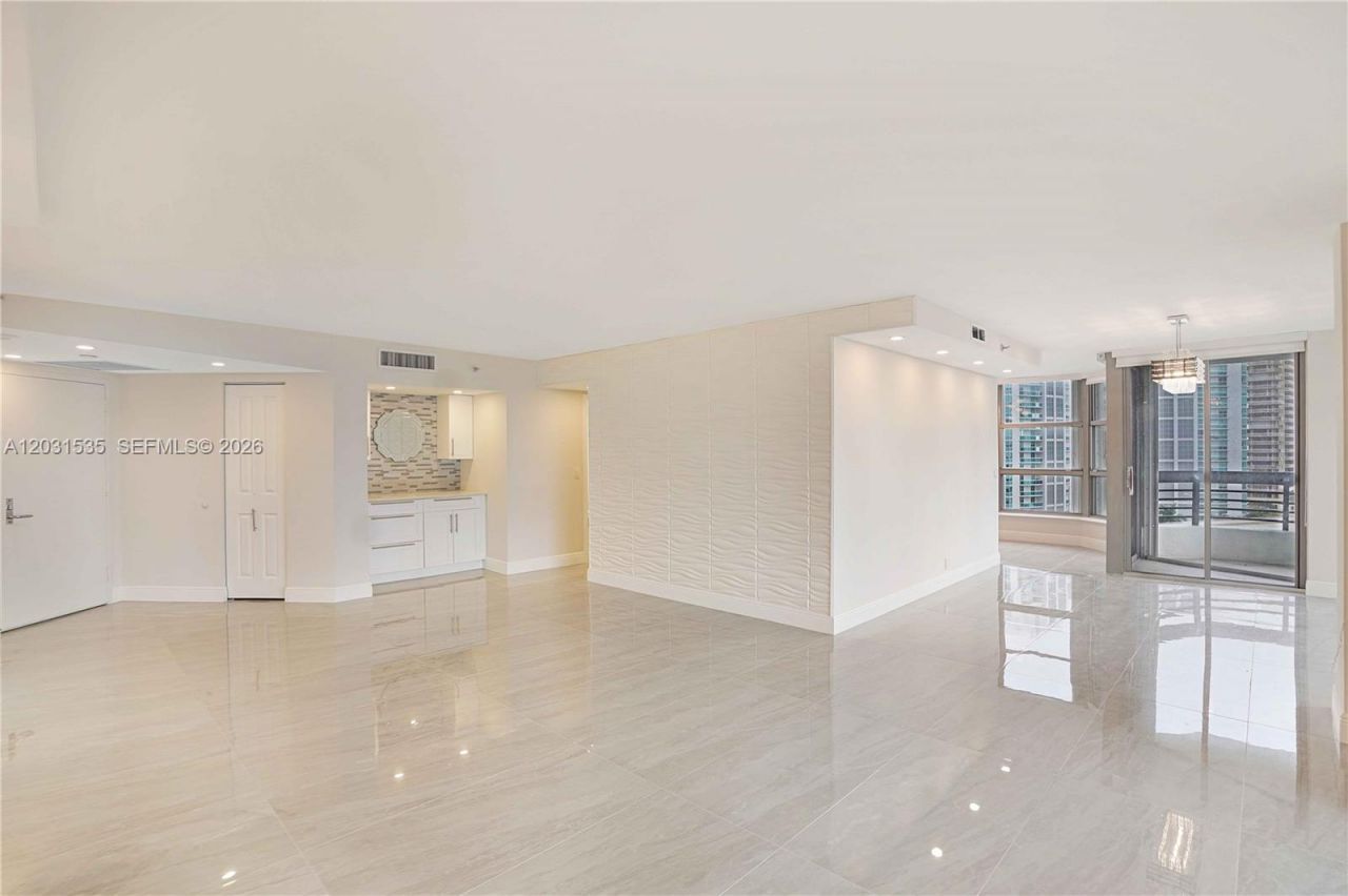 3500 Mystic Pointe Dr , Unit 1206, Aventura, FL 33180 Photo