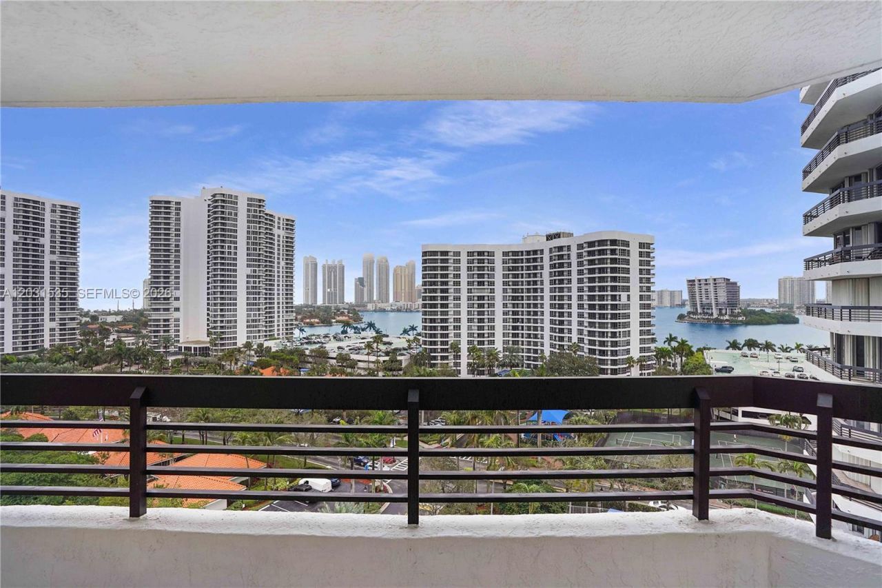 3500 Mystic Pointe Dr , Unit 1206, Aventura, FL 33180 Photo