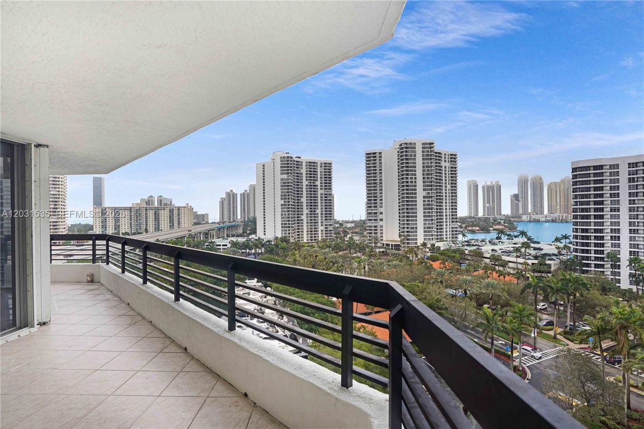 3500 Mystic Pointe Dr , Unit 1206, Aventura, FL 33180 Photo