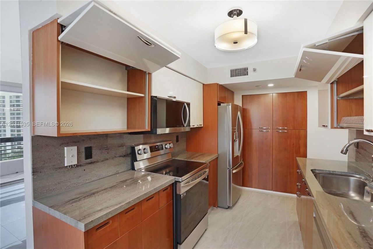 3500 Mystic Pointe Dr , Unit 1206, Aventura, FL 33180 Photo