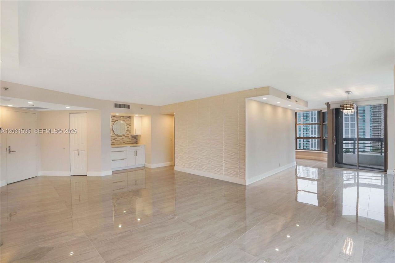 3500 Mystic Pointe Dr , Unit 1206, Aventura, FL 33180 Photo
