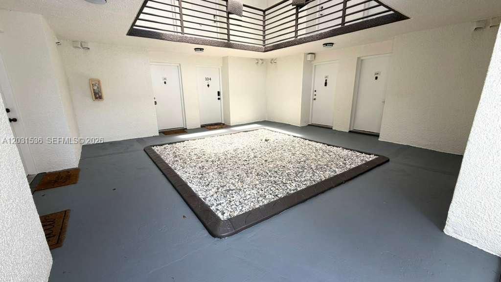 9711 Fontainebleau Blvd , Unit D105, Miami, FL 33172 Photo