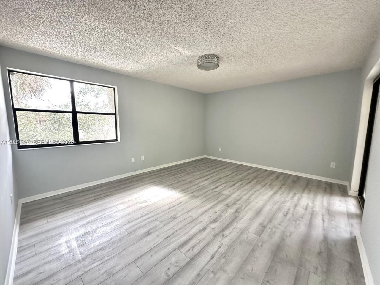 601 Ives Dairy Rd , Unit 401-8, Miami, FL 33179 Photo