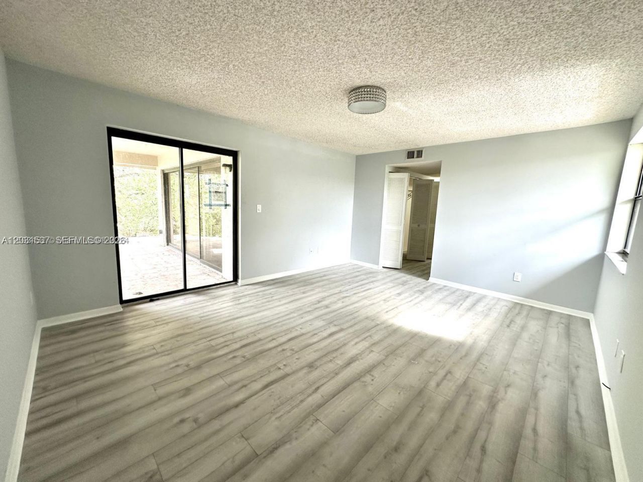 601 Ives Dairy Rd , Unit 401-8, Miami, FL 33179 Photo