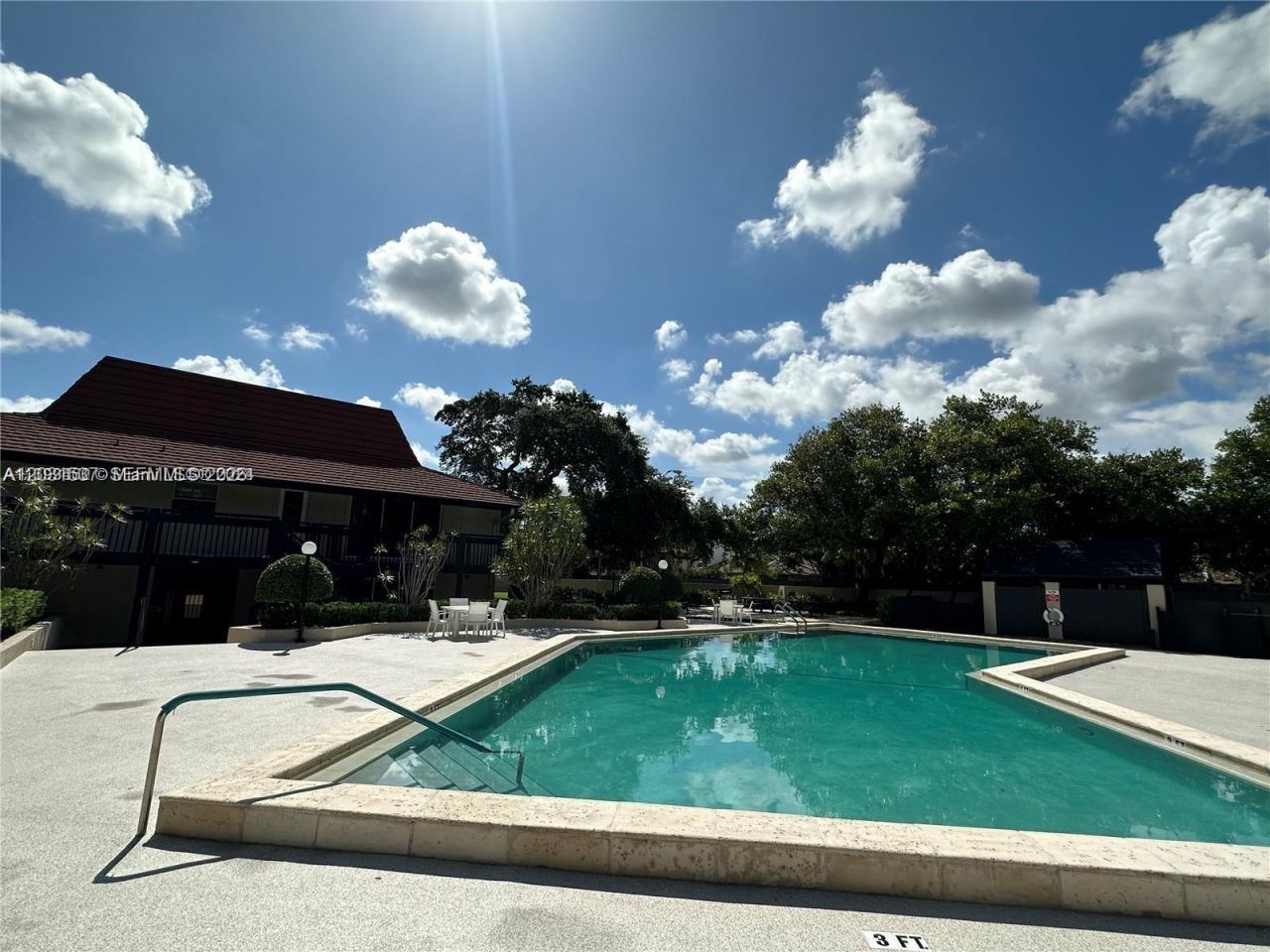 601 Ives Dairy Rd , Unit 401-8, Miami, FL 33179 Photo