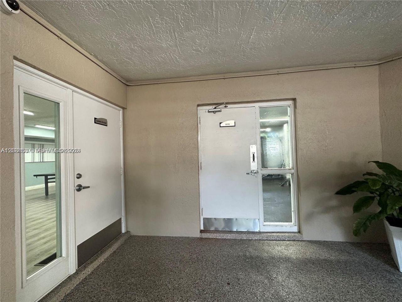 601 Ives Dairy Rd , Unit 401-8, Miami, FL 33179 Photo