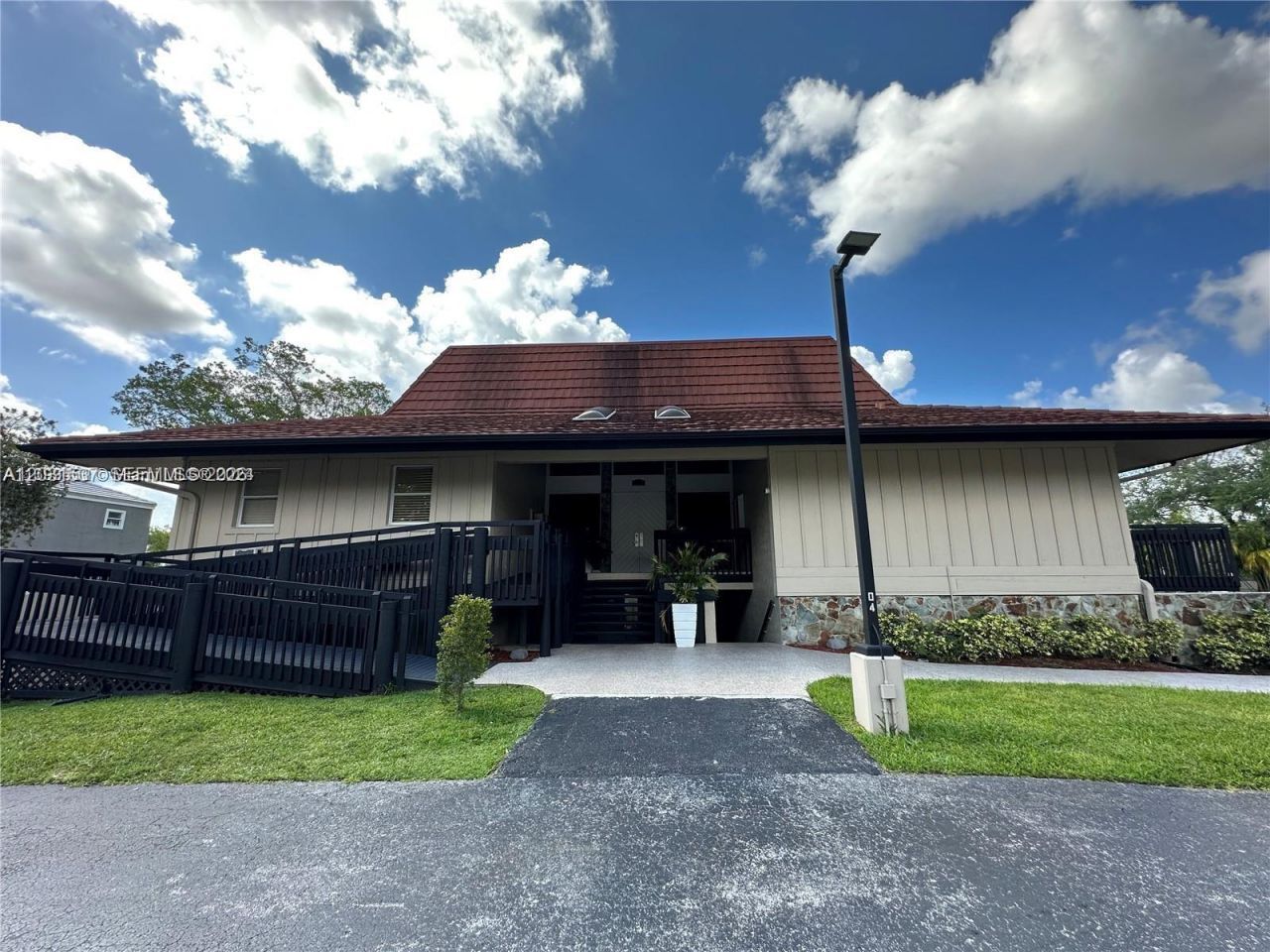 601 Ives Dairy Rd , Unit 401-8, Miami, FL 33179 Photo