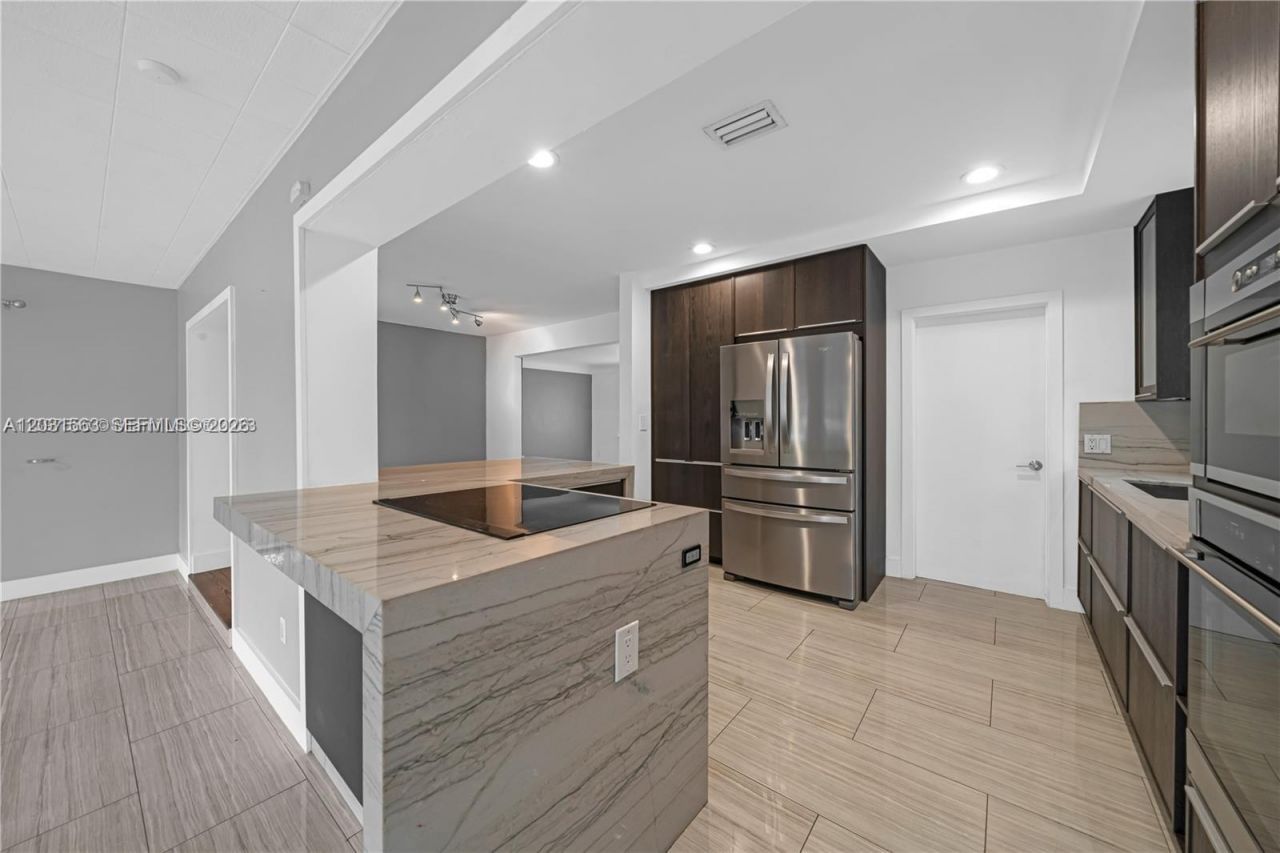 3261 SW 20th St, Miami, FL 33145 Photo