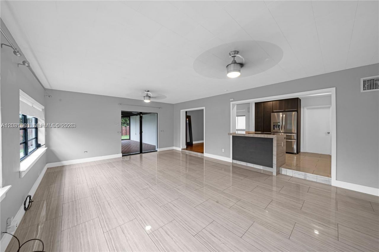 3261 SW 20th St, Miami, FL 33145 Photo