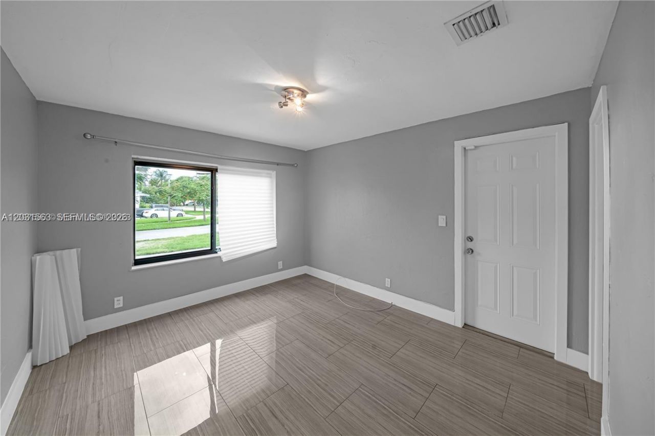 3261 SW 20th St, Miami, FL 33145 Photo