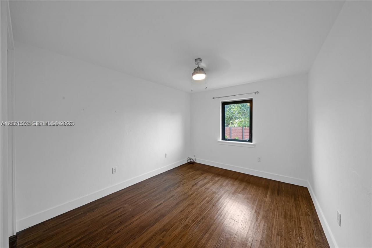 3261 SW 20th St, Miami, FL 33145 Photo