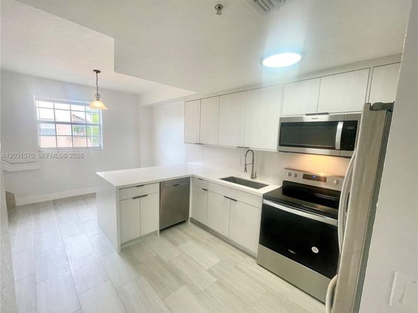 77 E 4th St , Unit A212, Hialeah, FL 33010