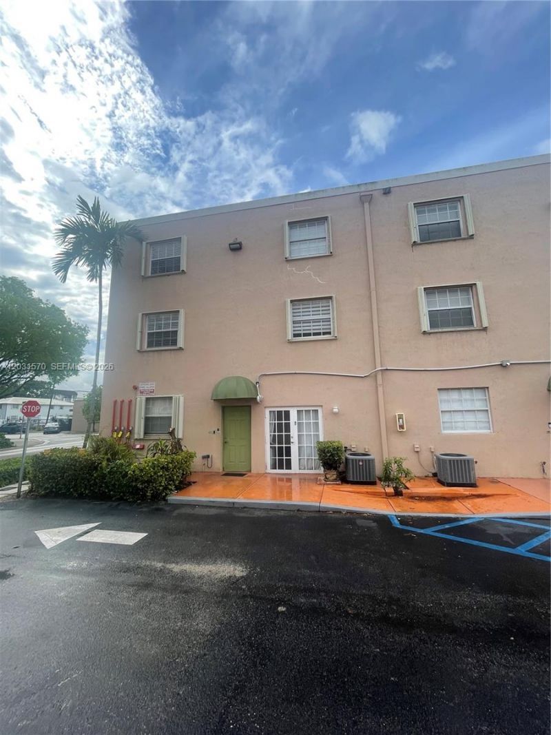 77 E 4th St , Unit A212, Hialeah, FL 33010 Photo