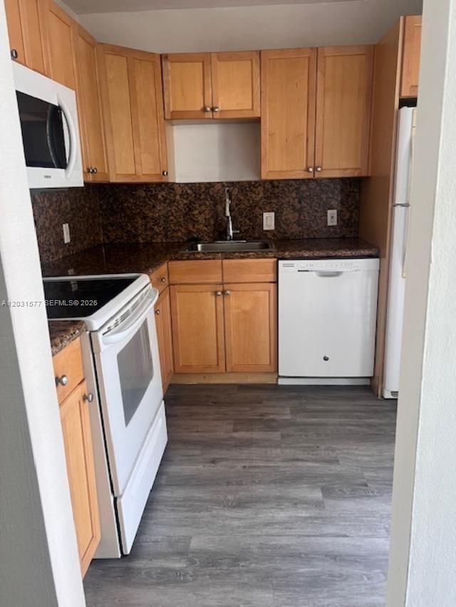 3475 N Country Club Dr , Unit 204, Aventura, FL 33180 Photo