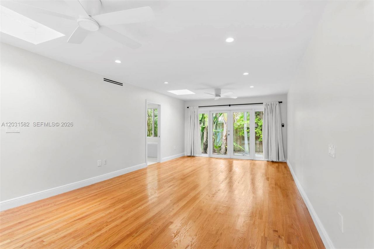 3945 Loquat Ave , Miami, FL 33133 Photo