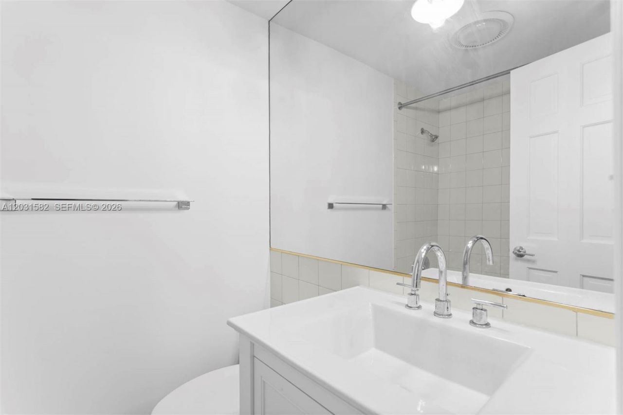 3945 Loquat Ave , Miami, FL 33133 Photo