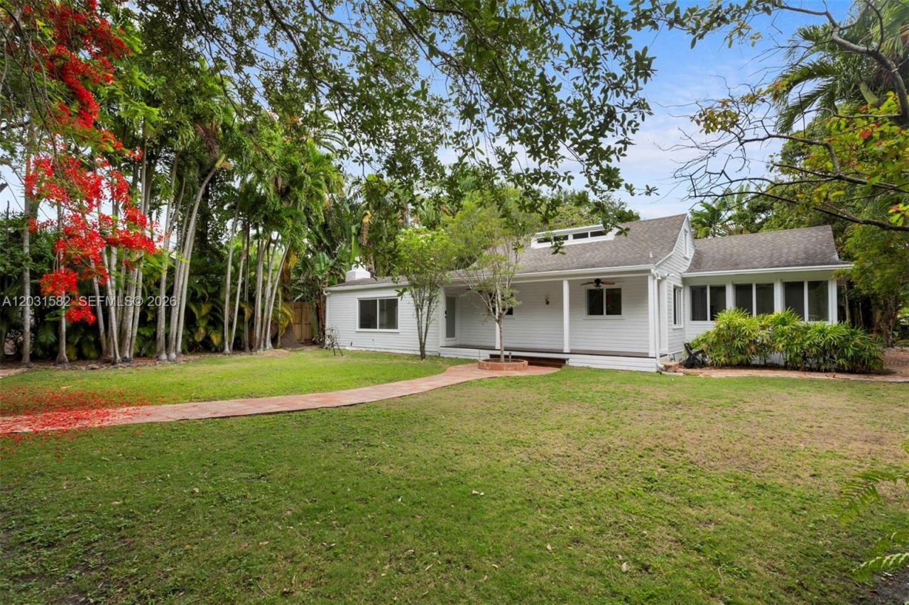 3945 Loquat Ave , Miami, FL 33133 Photo