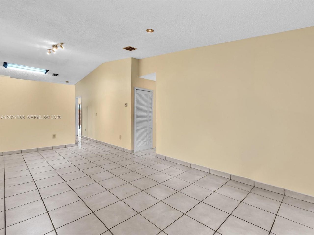 10828 SW 72nd St , Unit 205, Miami, FL 33173 Photo