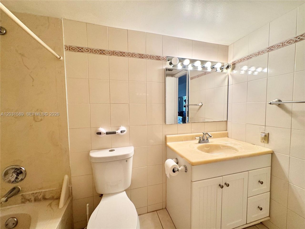 17600 N Bay Rd, Unit N302, Sunny Isles Beach, FL 33160 Photo