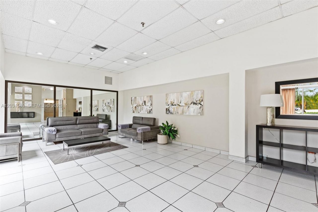 17600 N Bay Rd, Unit N302, Sunny Isles Beach, FL 33160 Photo