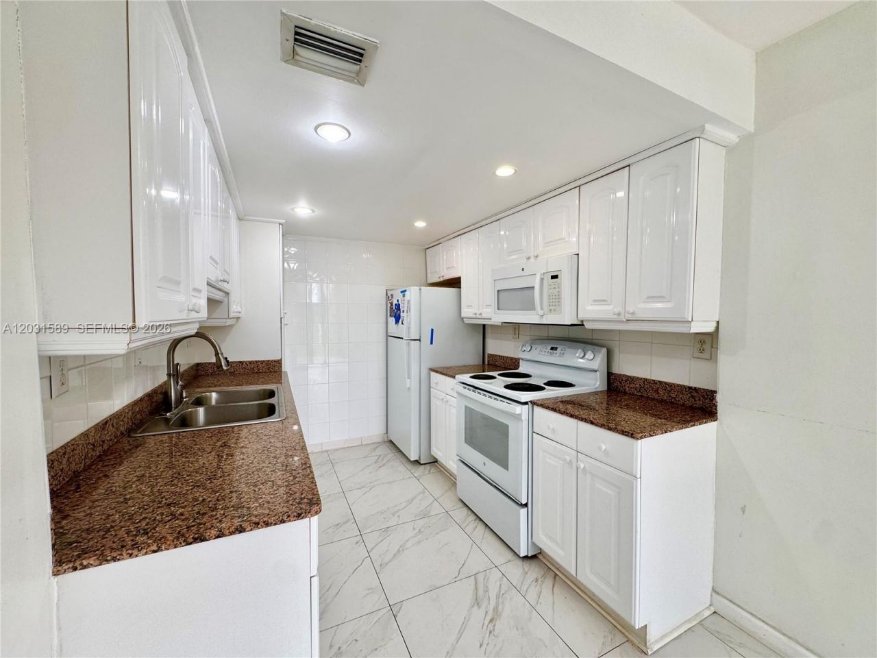 17600 N Bay Rd, Unit N302, Sunny Isles Beach, FL 33160 Photo