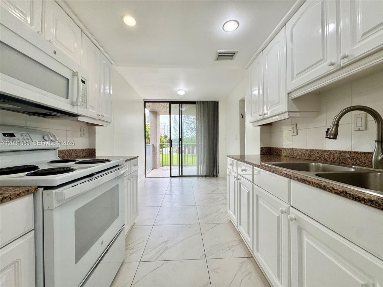 17600 N Bay Rd, Unit N302, Sunny Isles Beach, FL 33160 Photo