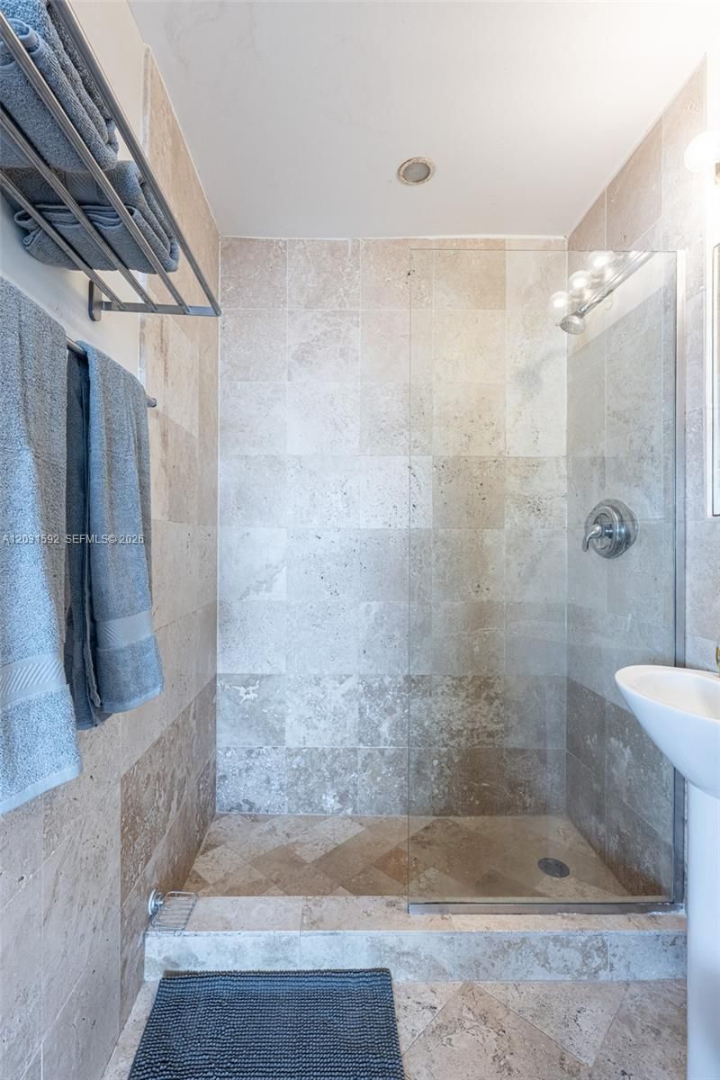 420 15th St , Unit 307, Miami Beach, FL 33139 Photo