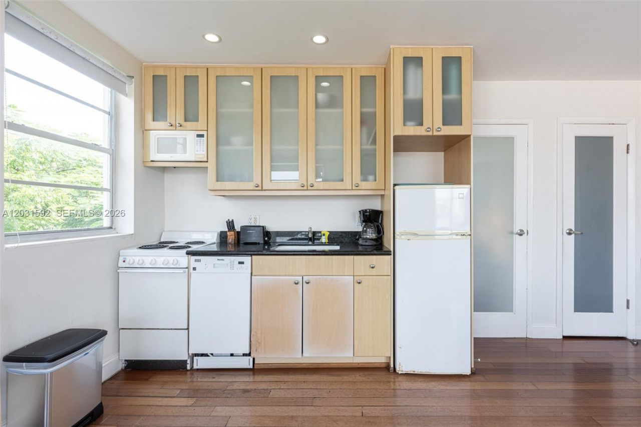 420 15th St , Unit 307, Miami Beach, FL 33139 Photo