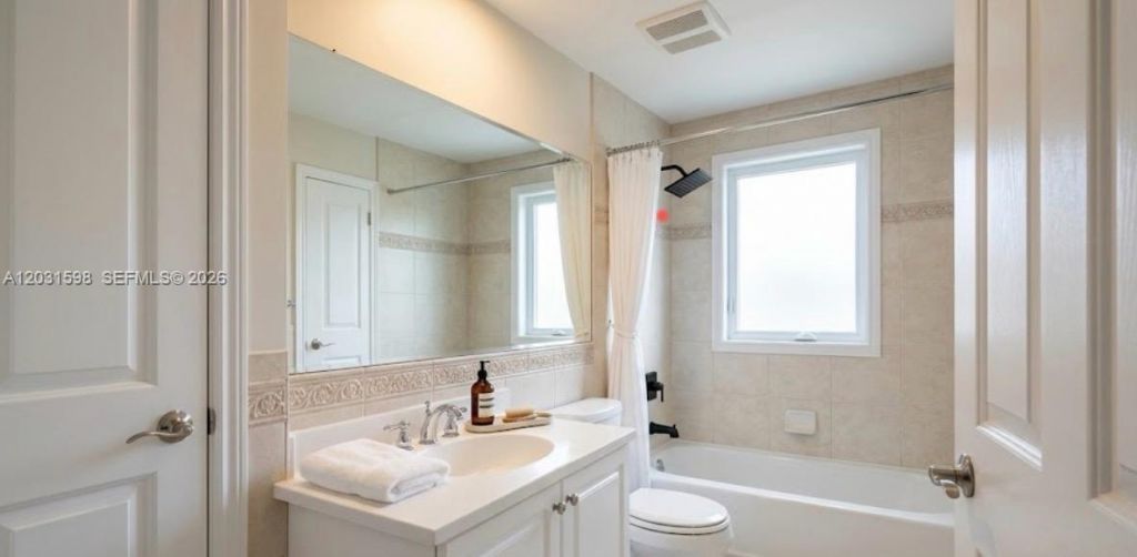 3431 SW 14th St, Unit 3433, Miami, FL 33145 Photo