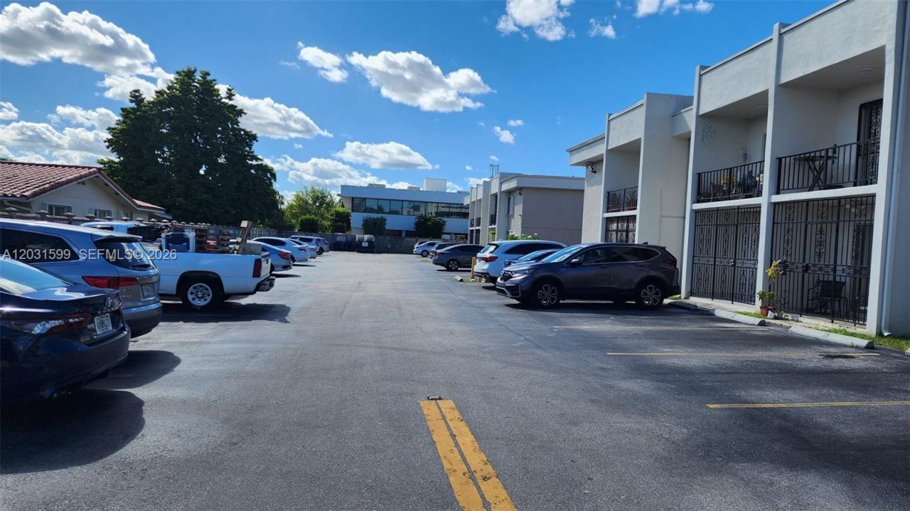 9000 SW 24th St , Unit 217A, Miami, FL 33165 Photo