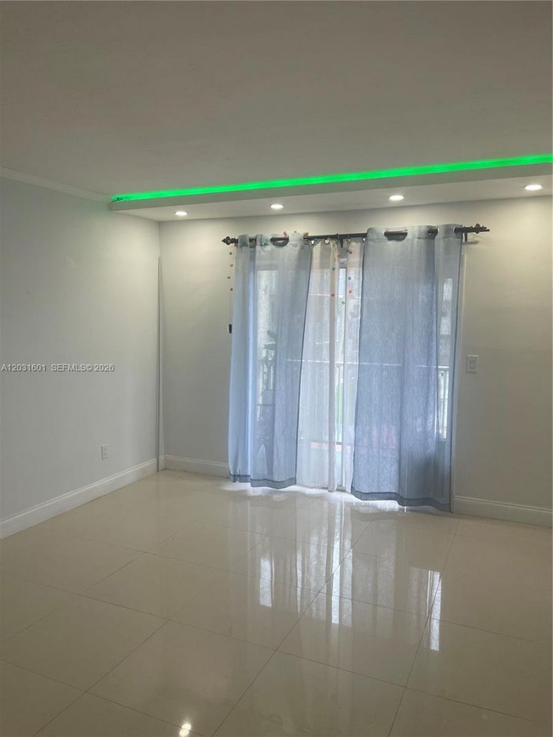 7505 SW 82nd St , Unit 212, Miami, FL 33143 Photo