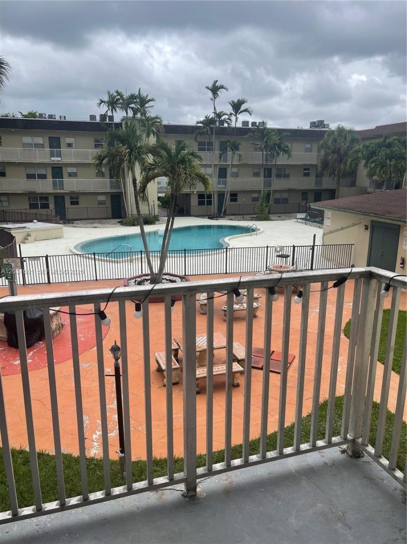 7505 SW 82nd St , Unit 212, Miami, FL 33143 Photo