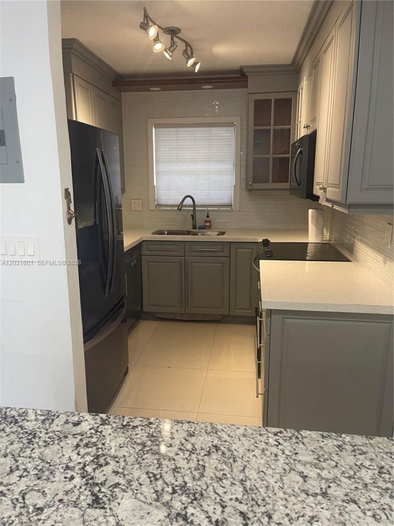 7505 SW 82nd St , Unit 212, Miami, FL 33143 Photo