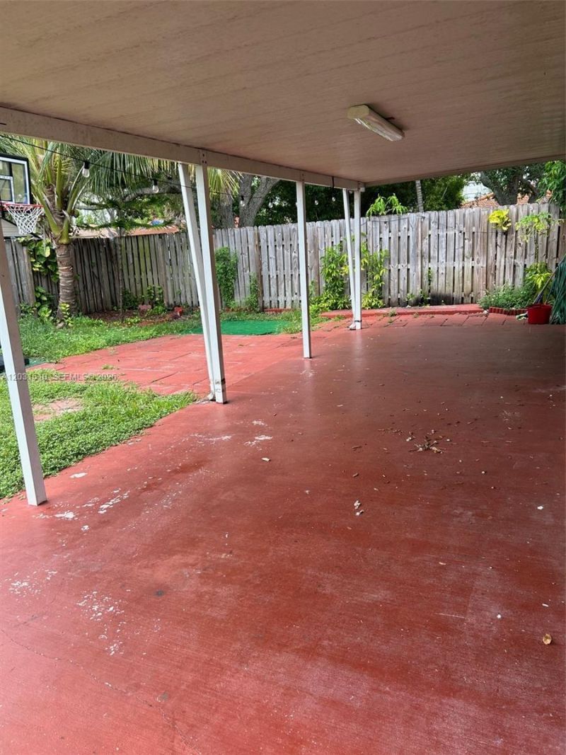 9136 NW 192nd Ter , Hialeah, FL 33018 Photo